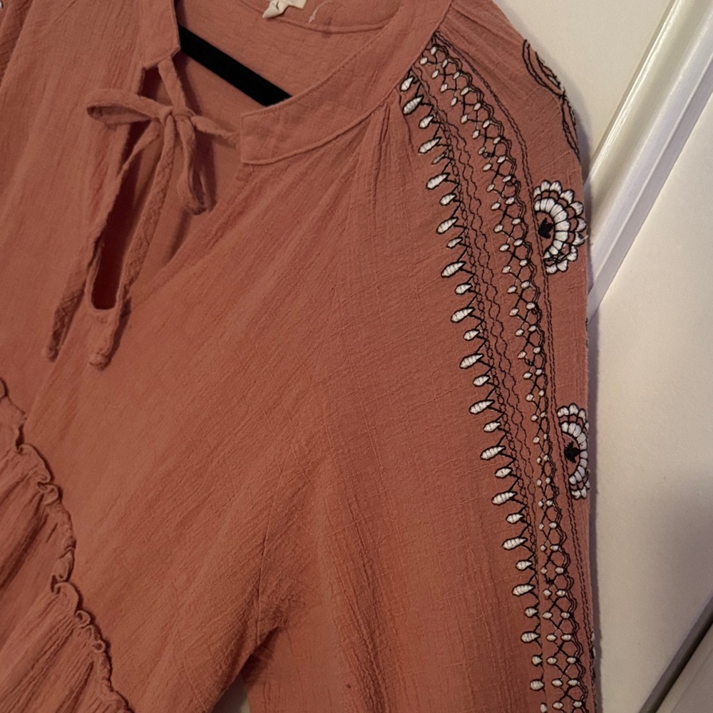 En Creme Women's Boho Top with Embroidery - Picture 10 of 12